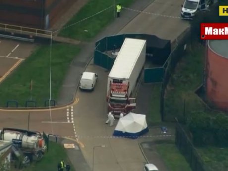 39 людських тіл у вантажівці виявили в центрі Великої Британії
