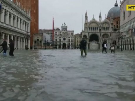 Наводнение в Венеции: уровень воды поднялся на 2 метра