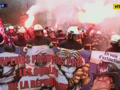 Французи страйкують проти пенсійної реформи