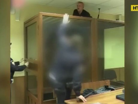В Москве подозреваемый пытался убежать из зала суда через потолок