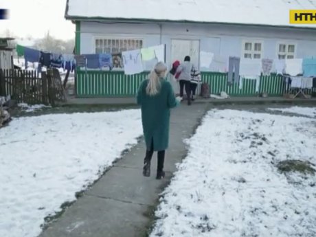 Чернівецька волонтерка рятує бідні родини від голоду