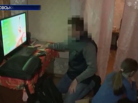 В Днепропетровской области пресекли деятельность детской порностудии