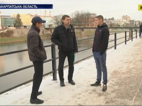 В Ужгороді стався новий скандал із побиттям затриманих у відділку поліції