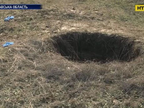 На Полтавщине разыскивают женщину, которая бросила новорожденную дочь умирать в коллекторе