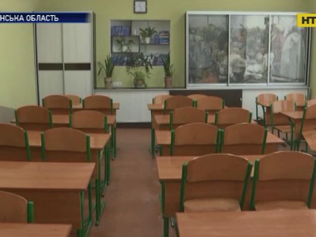 На Рівненщині через грип закрили 22 школи