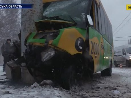 На Сумщині негода залишила без світла понад 200 населених пунктів і спричинила десятки дтп