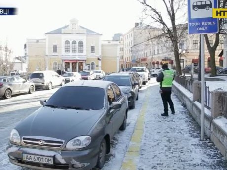 В Черновцах водителей взялись приучать к культуре парковки