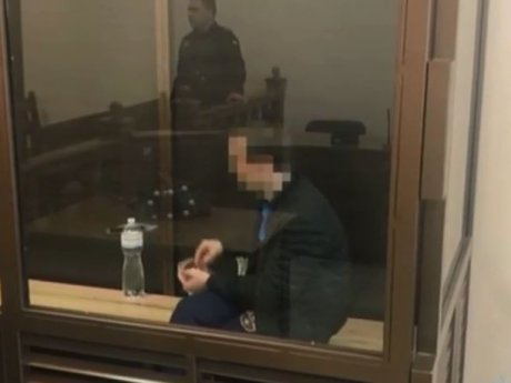 В Одессе обвиняемый с гранатой в руках захватил в заложники коллегию судей