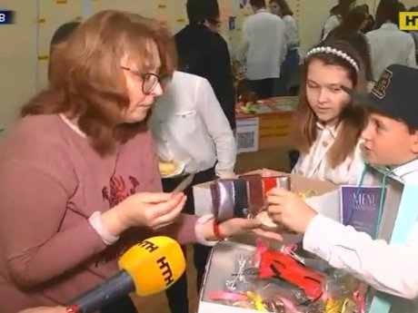 Ученики харьковского лицея устроили благотворительную ярмарку к Масленице