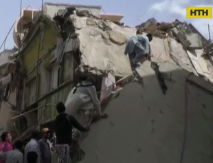 11 человек погибли из-за обвала дома в Пакистане