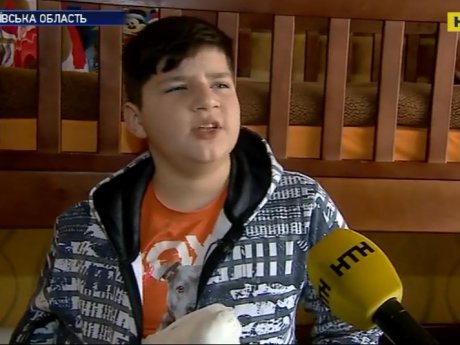 11-летний мальчик потерял 3 пальца из-за петарды