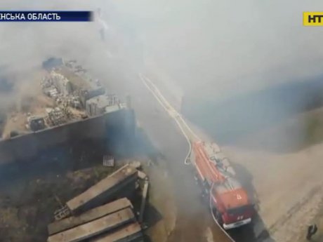 40 рятувальників понад 5 годин гасили пожежу у Свято-Успенському чоловічому монастирі