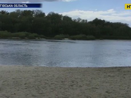Річка Десна, яку вважають великою, продовжує міліти