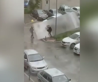 Мощный ураган лишил жизни 3 человек в Екатеринбурге