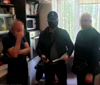 7 перевертнів у погонах затримали на Дніпропетровщині