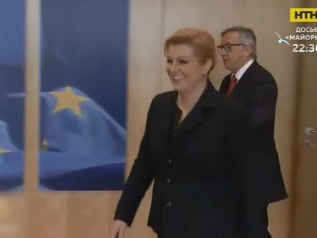 Бывшая руководительница Хорватии показала неприличный жест своему оппоненту