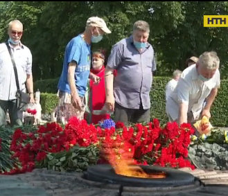 В Украине День скорби и почтения памяти жертв войны