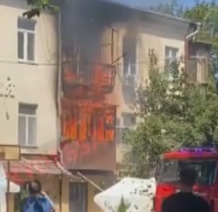 40 человек остались без крыши над головой из-за пожара в жилом доме в центре Одессы