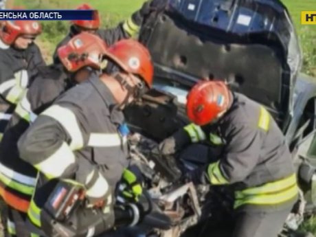 На Рівненщині в ДТП постраждали діти, а їх батько загинув