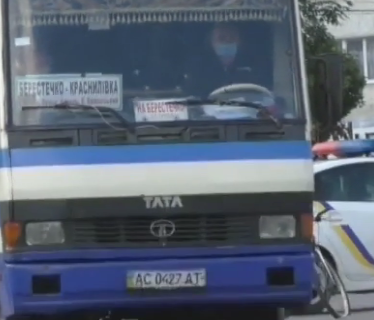 В Луцке продолжается спецоперация по освобождению заложников-пассажиров автобуса