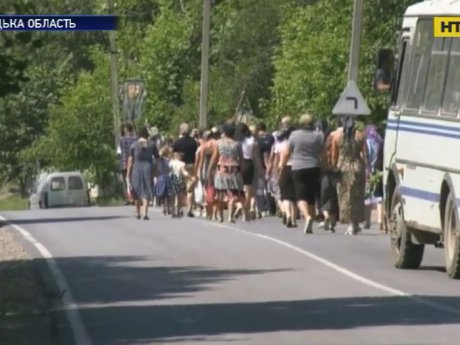 В Винницкой области похоронили двухлетнего малыша, который погиб во время игры со старшей сестрой