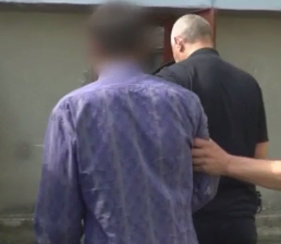 У Тернополі  безхатченки побили чоловіка та пограбували гараж