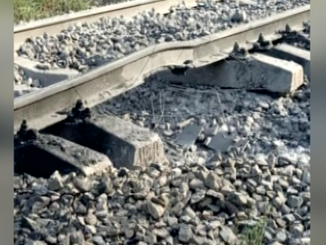 На Житомирщині під час руху вантажного потягу на коліях стався вибух