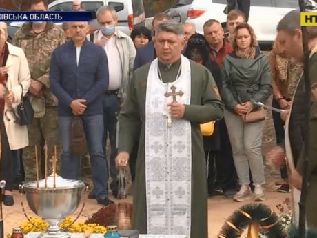 На Харківщині вшанували пам'ять загиблих в авіакатастрофі АН-26