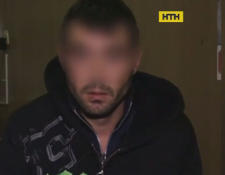 Тіло напівроздягненої жінки знайшли в лісі на Київщині