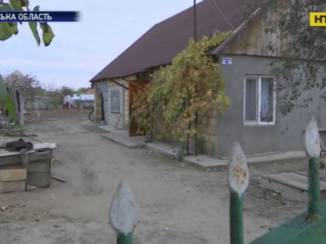 На Одещині хлопець вирішив зарізати власних батьків за те, що не давали грошей
