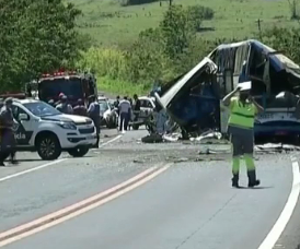 У Бразилії автобус зіткнувся з вантажівкою, загинули 40 людей