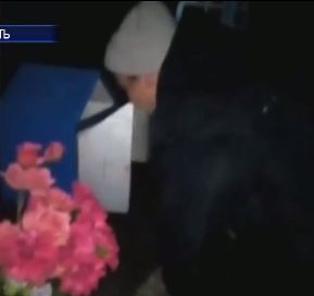 На Херсонщині підлітки вночі познущалися з могил на кладовищі