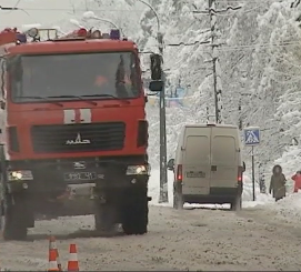 Через негоду в Україні знеструмлено кілька десятків міст і сіл