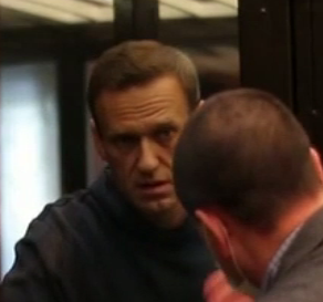 В Москве судят оппозиционера Алексея Навального