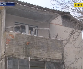Несколько поселков в Харьковской области страдают от мощных взрывов на военном полигоне