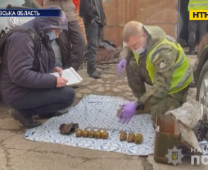 Целый арсенал оружия изъяли правоохранители у жителя Миргорода