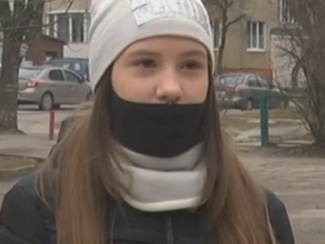 Во Львове 11-летняя девочка пыталась задержать мужчину, который вырвал из ее рук телефон