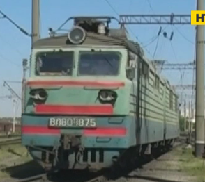В Одессе 14-летнего подростка ударило током, когда он бегал по крыше товарного поезда