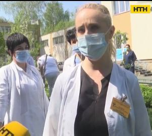 В Ровно на территории медучреждения высадили более сотни лип