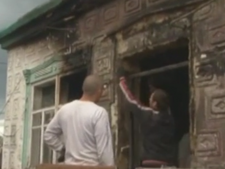 На Кіровоградщині блискавка влучила у будинок з людьми та підпалила його