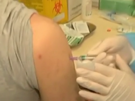 Первый миллион украинцев привили против коронавируса
