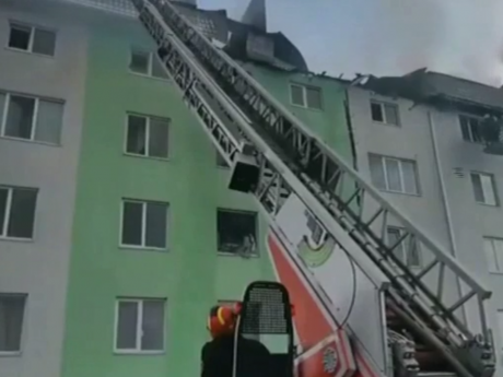 На Київщині пролунав потужний вибух у житловому будинку