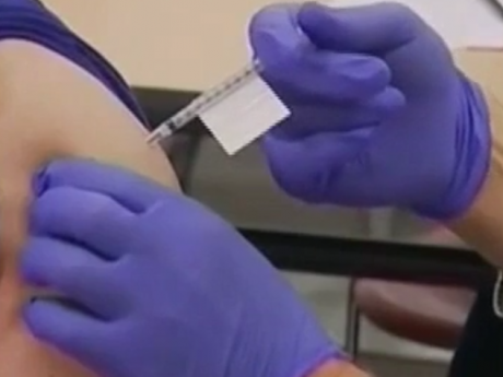 В Украине впервые за четыре месяца установили рекорд вакцинации