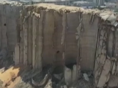 У Бейруті рік тому, в порту міста вибухнули тисячі тонн селітри