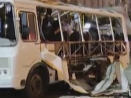 Мощный взрыв автобуса на остановке в российском Воронеже