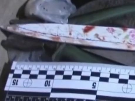 На Херсонщині одним ударом ножа вбили поліцейського і поранили медика