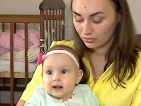 На Київщині батьки почали збір коштів на найдорожчий укол у світі для своєї хворої дитини