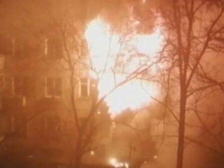 Четверо взрослых и трое детей оказались в больницах после ночного пожара в многоквартирном доме в Одессе