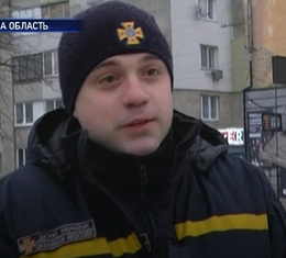 Во Львовской области спасатель в свой выходной вытащил из пожара мужчину