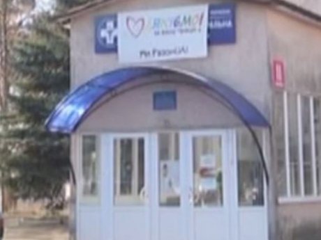 В Ровенской области родные 25-летнего мужчины обвиняют в его смерти медиков